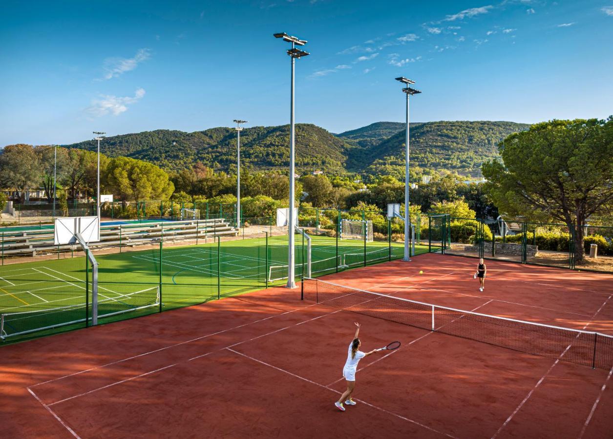 Valamar Amicor Resort สตารีกราด ภายนอก รูปภาพ
