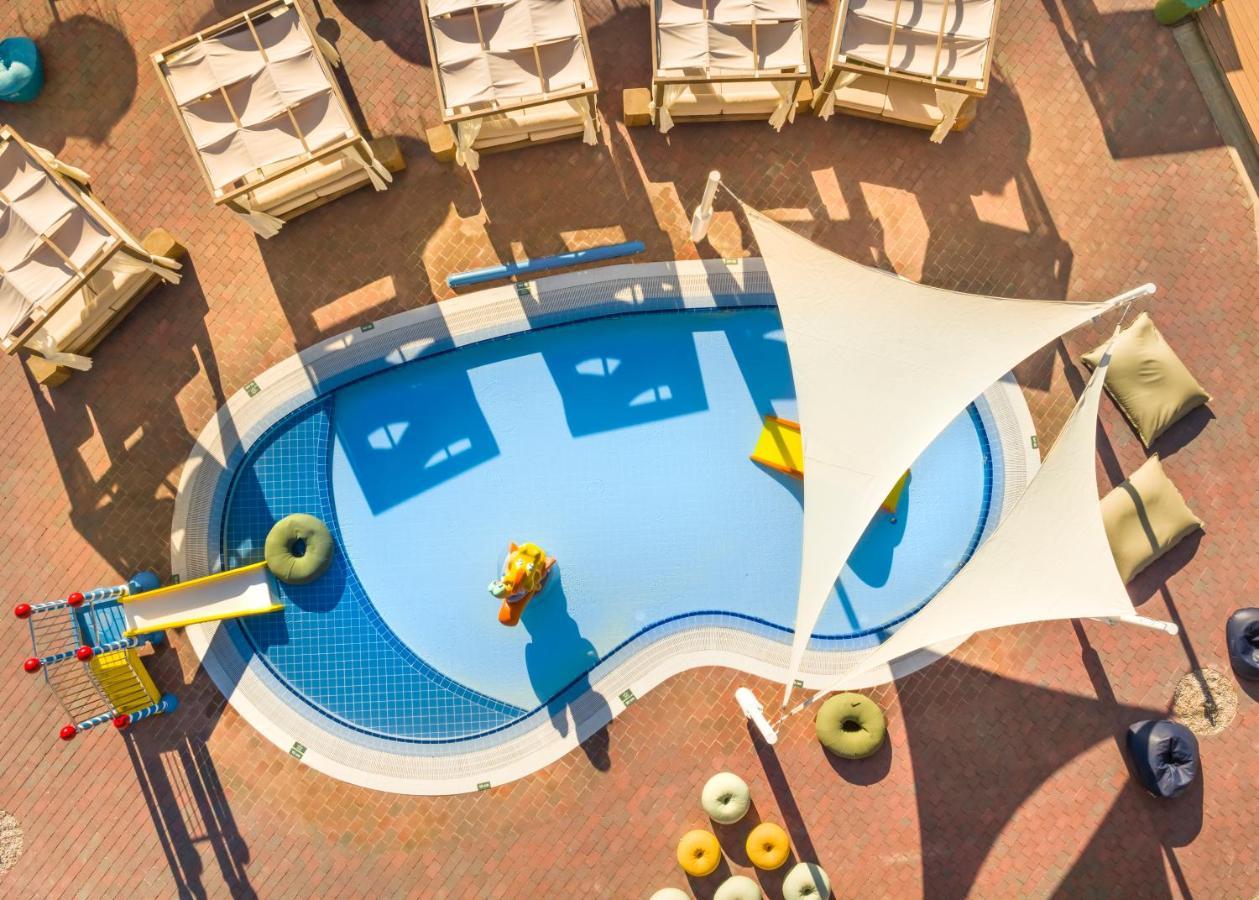 Valamar Amicor Resort สตารีกราด ภายนอก รูปภาพ