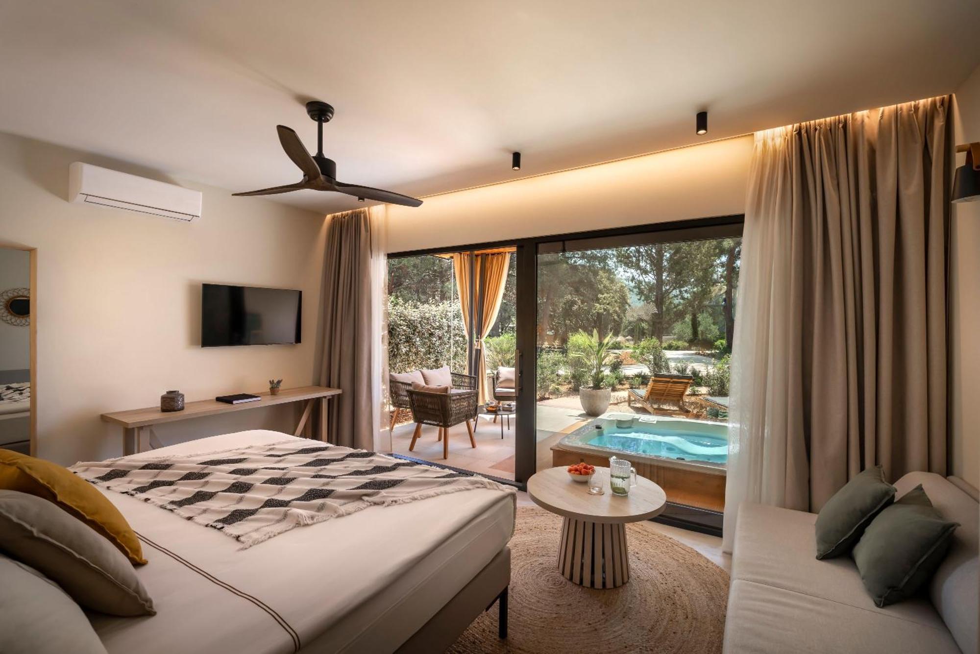 Valamar Amicor Resort สตารีกราด ภายนอก รูปภาพ